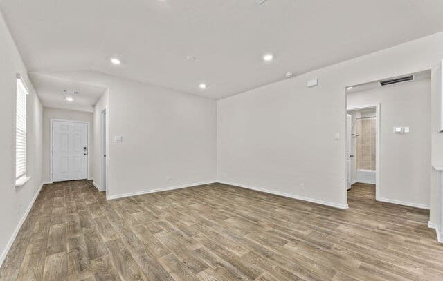 10729  Dazzle, San Antonio, TX 78252 — photo 6