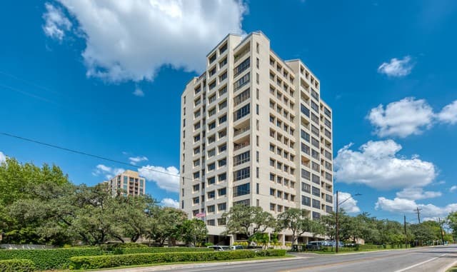 4001 N New Braunfels Unit APT 204A