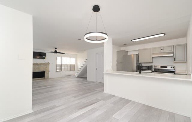 10527  Perrin Beitel Unit D208