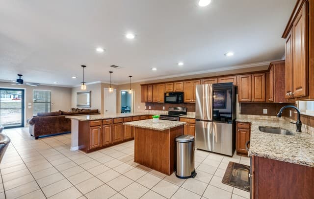 22420  Red Sand, San Antonio, TX 78264 — photo 12