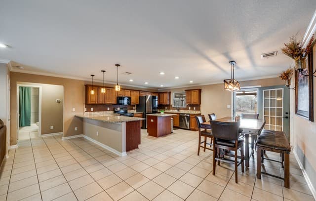 22420  Red Sand, San Antonio, TX 78264 — photo 9