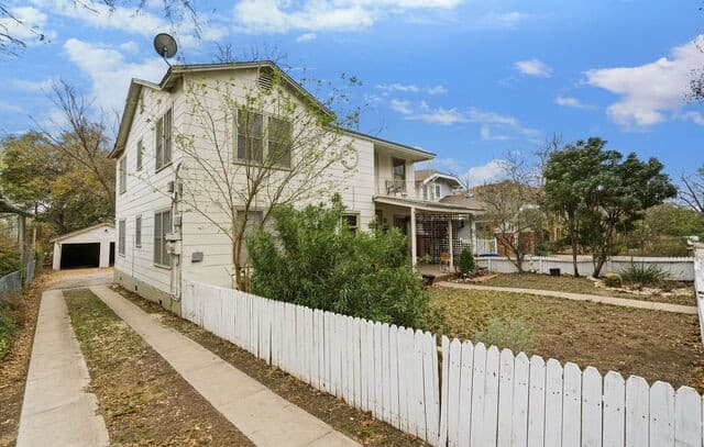 526  Fulton, San Antonio, TX 78212 — photo 3