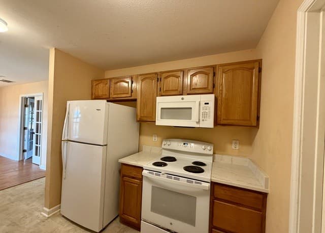 1550  County Road 300, Jourdanton, TX 78026 — photo 10