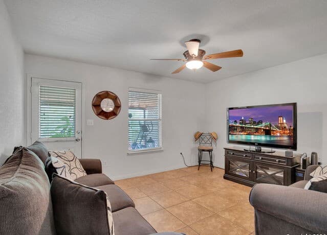 11122  Indian Cyn, San Antonio, TX 78252 — photo 22