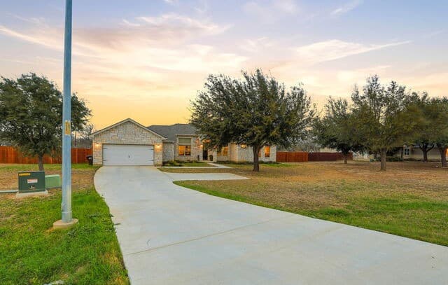 109 W Short Meadow, Lytle, TX 78052 — photo 4