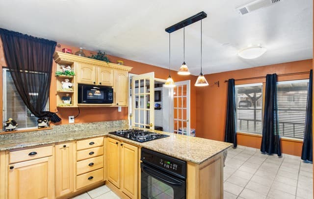 214  Schmeltzer Ln, San Antonio, TX 78213 — photo 10
