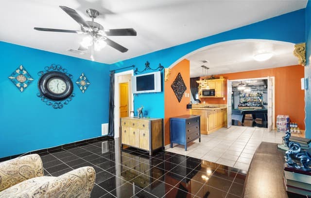 214  Schmeltzer Ln, San Antonio, TX 78213 — photo 6