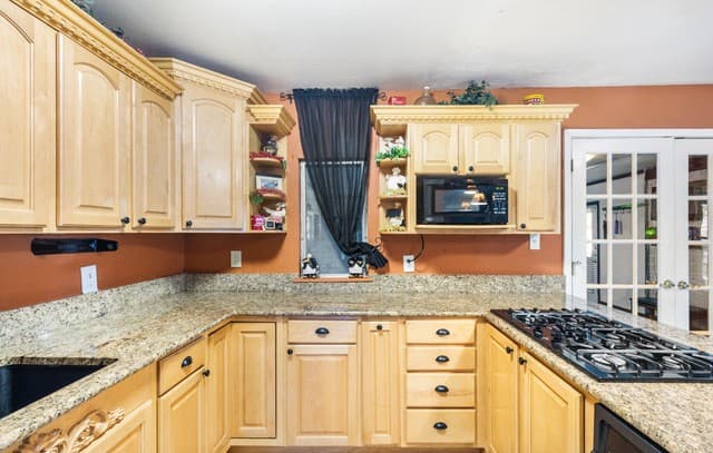214  Schmeltzer Ln, San Antonio, TX 78213 — photo 9