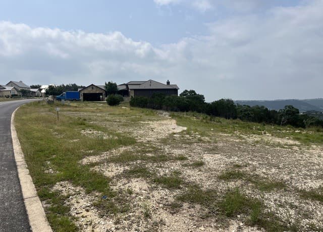 121R  Hannah Ln, Boerne, TX 78006 — photo 11