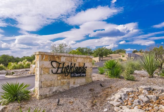 121R  Hannah Ln, Boerne, TX 78006 — photo 17