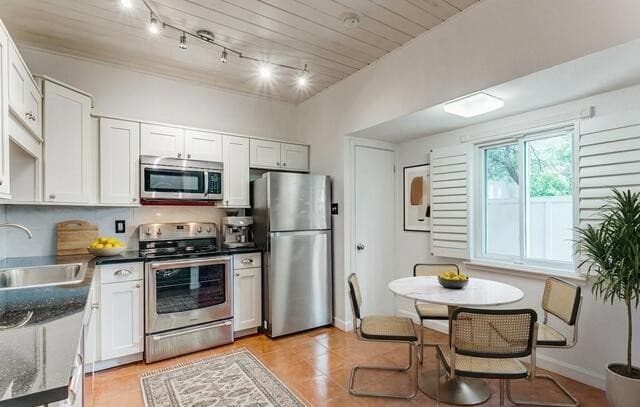 3102  Eisenhauer Unit B 20, San Antonio, TX 78209 — photo 5