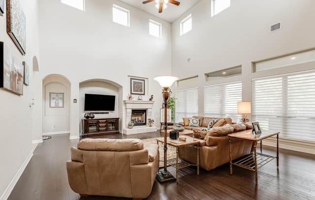 22522  Viajes, San Antonio, TX 78261 — photo 14