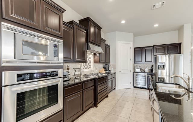 22522  Viajes, San Antonio, TX 78261 — photo 20