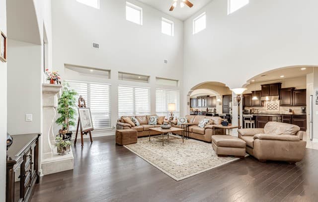 22522  Viajes, San Antonio, TX 78261 — photo 4