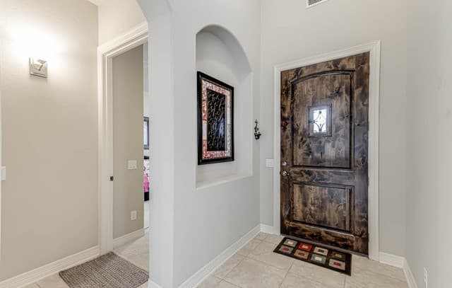 22522  Viajes, San Antonio, TX 78261 — photo 8