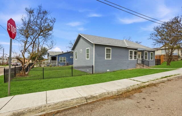 1803  Calhoun, San Antonio, TX 78209 — photo 3
