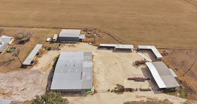 4456  Fm 536, Pleasanton, TX 78064 — photo 25
