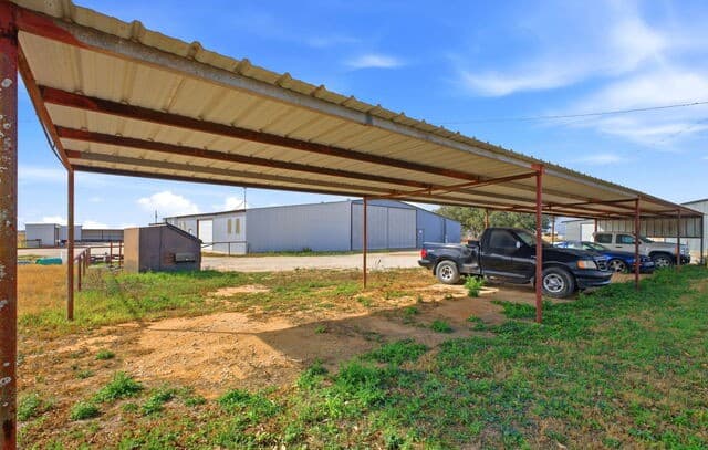 4456  Fm 536, Pleasanton, TX 78064 — photo 6
