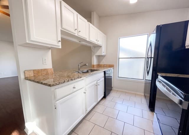 15009  Winter View, San Antonio, TX 78247 — photo 8