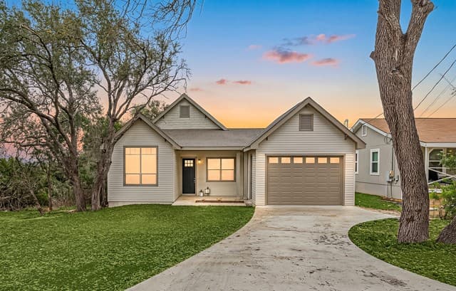 1454 Laurie Dr