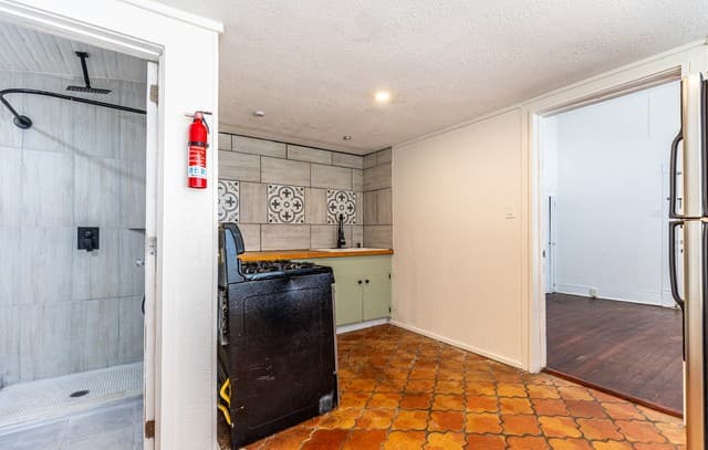 426  Woodlawn Unit 1, San Antonio, TX 78212 — photo 14