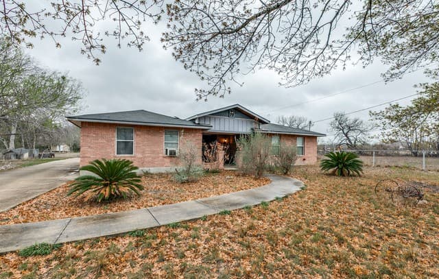 1551 W Villaret, San Antonio, TX 78224