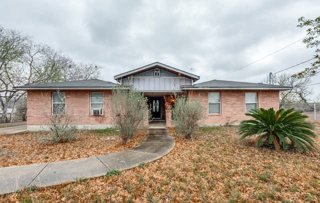 1551 W Villaret, San Antonio, TX 78224 — photo 3