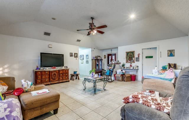 1551 W Villaret, San Antonio, TX 78224 — photo 7