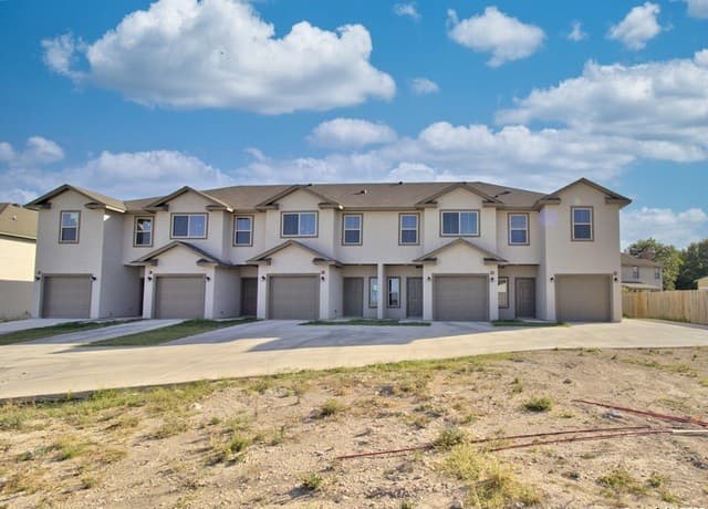 7503  Savannah Brooks