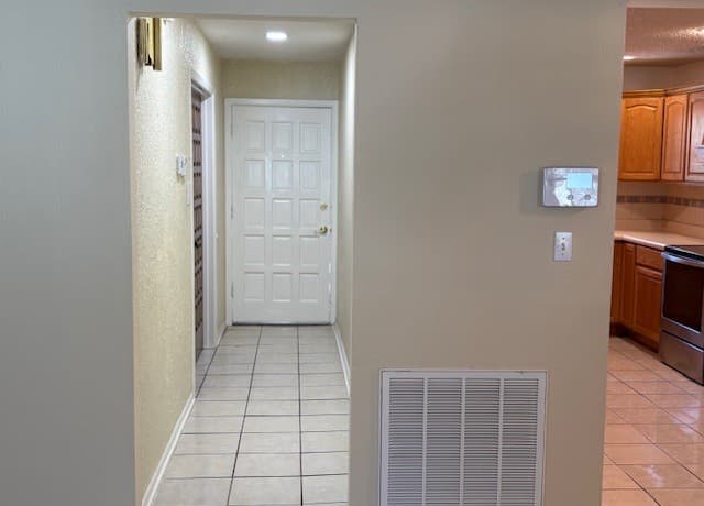 6103  Forest Timber, San Antonio, TX 78240 — photo 2