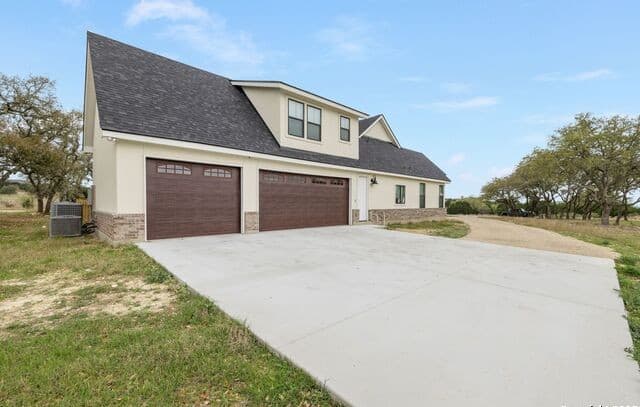 1062  Lariat, Bandera, TX 78003 — photo 3
