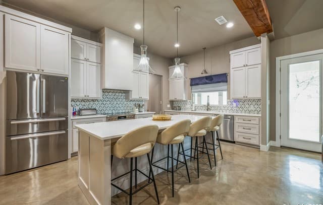 1062  Lariat, Bandera, TX 78003 — photo 4