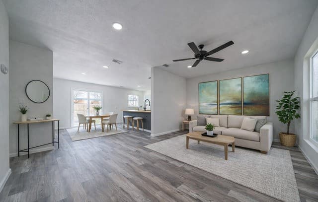 7022 Brownleaf