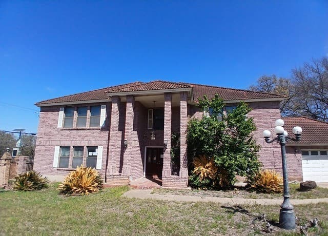 3919  Creek Spg