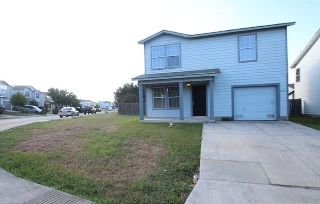 9715  Amber Ledge, San Antonio, TX 78245 — photo 2