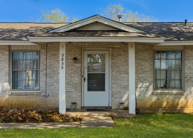 5839  Sandy Valley St, San Antonio, TX 78242 — photo 4