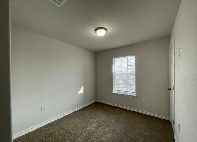 7311  Colina Way, Converse, TX 78109 — photo 11