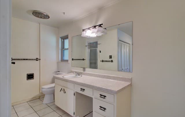 121  Young, Universal City, TX 78148 — photo 22