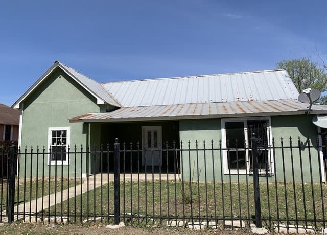 319 Vine