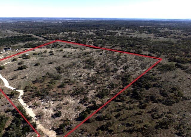 2803  Zenner Ahrens, Fredericksburg, TX 78624 — photo 17