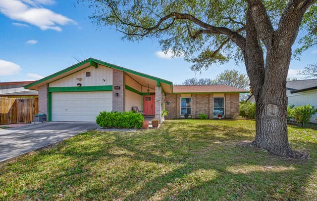8722  Thatch, San Antonio, TX 78240 — photo 2