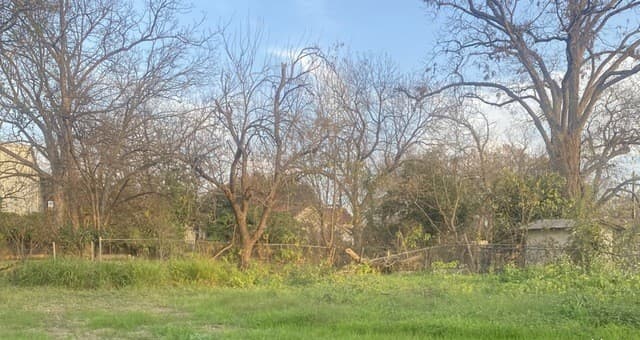 210  Dalton Alley, San Antonio, TX 78202 — photo 2