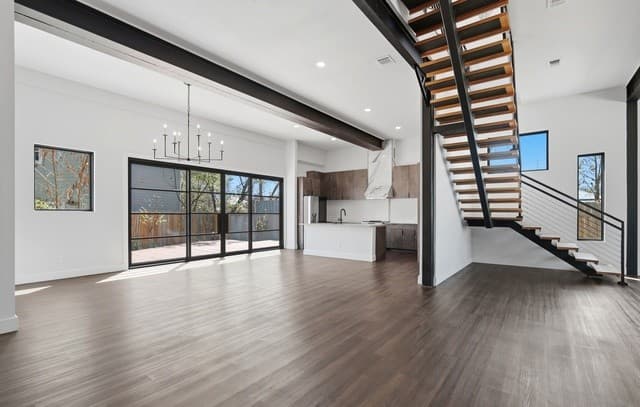 608  Labor, San Antonio, TX 78210 — photo 18