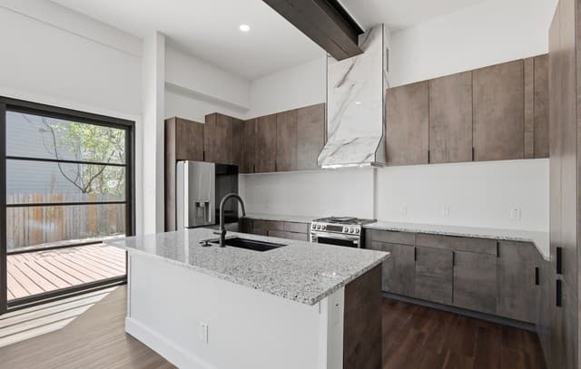 608  Labor, San Antonio, TX 78210 — photo 21