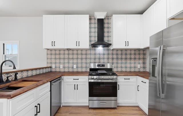 608  Labor, San Antonio, TX 78210 — photo 8