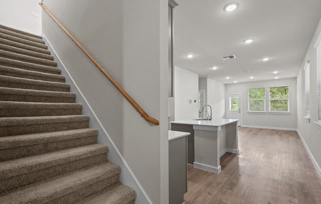 9027  Summerwood Bend, San Antonio, TX 78254 — photo 2