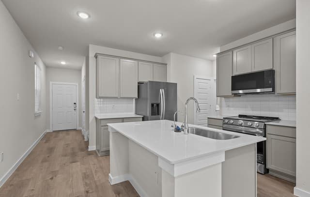 9027  Summerwood Bend, San Antonio, TX 78254 — photo 5