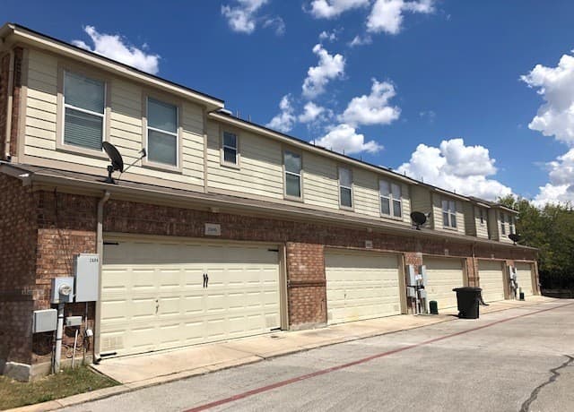 2608  Grayson Way, San Antonio, TX 78232 — photo 4