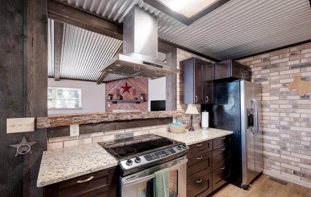 1512  Skyline, Canyon Lake, TX 78133 — photo 7
