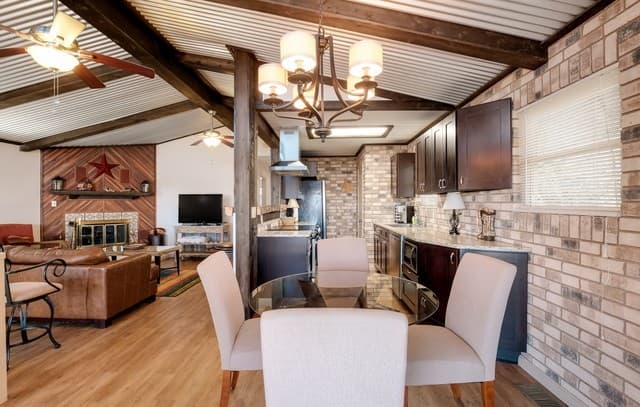1512  Skyline, Canyon Lake, TX 78133 — photo 9